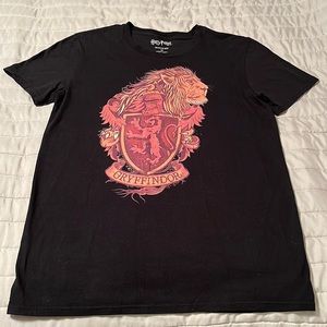 Harry Potter tee shirt.